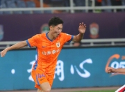 问鼎国际-葡超倒计时，山东泰山清晨回应争议，细节引发关注，目标明确，临场指挥获称赞(中超第1轮山东泰山)