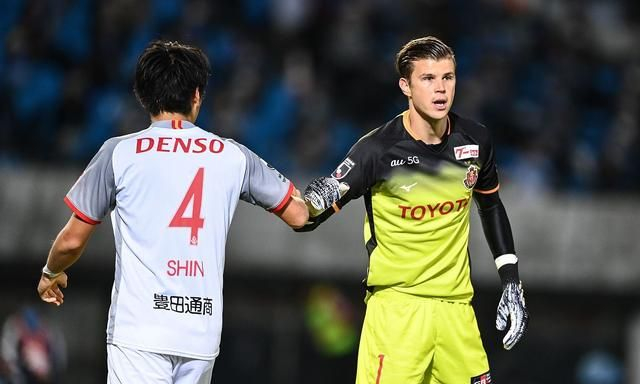 包含关键时刻欧篮联传出新动向；武汉三镇刷新队史纪录；管理层表态——震撼外界；阵容厚度经受考验的词条