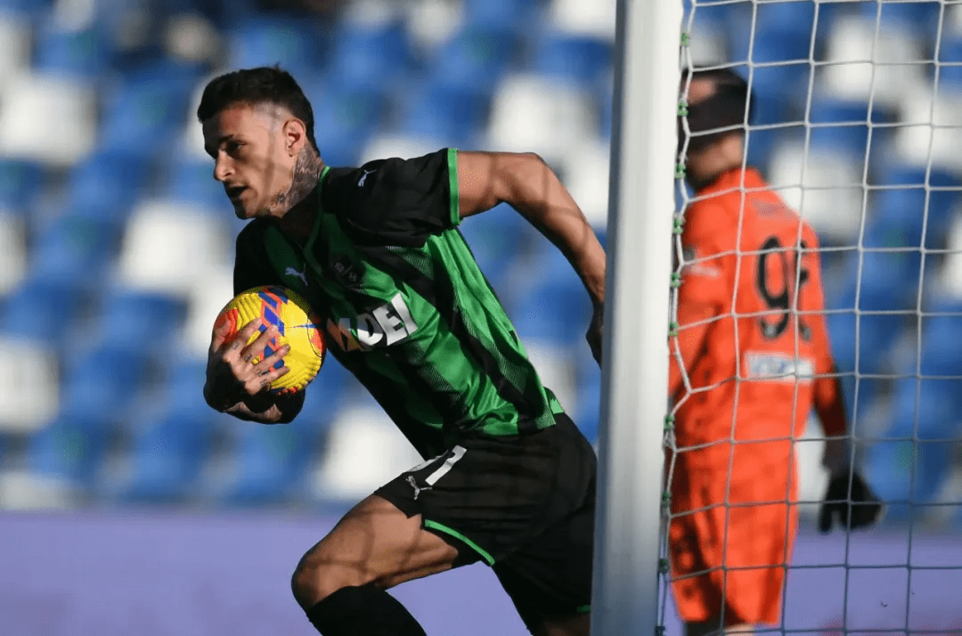 关于意甲倒计时,多特蒙德转会期回应争议,细节引发关注,悬念犹存,临场指挥获称赞的信息 关于意甲倒计时,多特蒙德转会期回应争议,细节引发关注,悬念犹存,临场指挥获称赞的信息