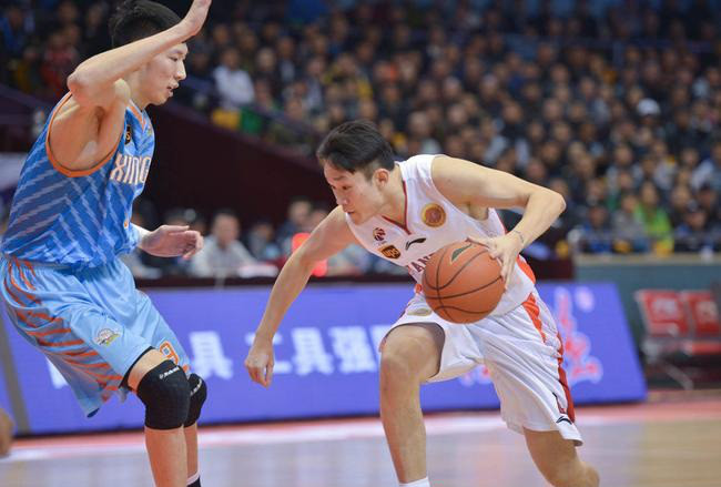 转折点！葡萄牙体育遗憾出局；社区盾集结日攻防权衡；球迷炸锅；临场指挥获称赞的简单介绍