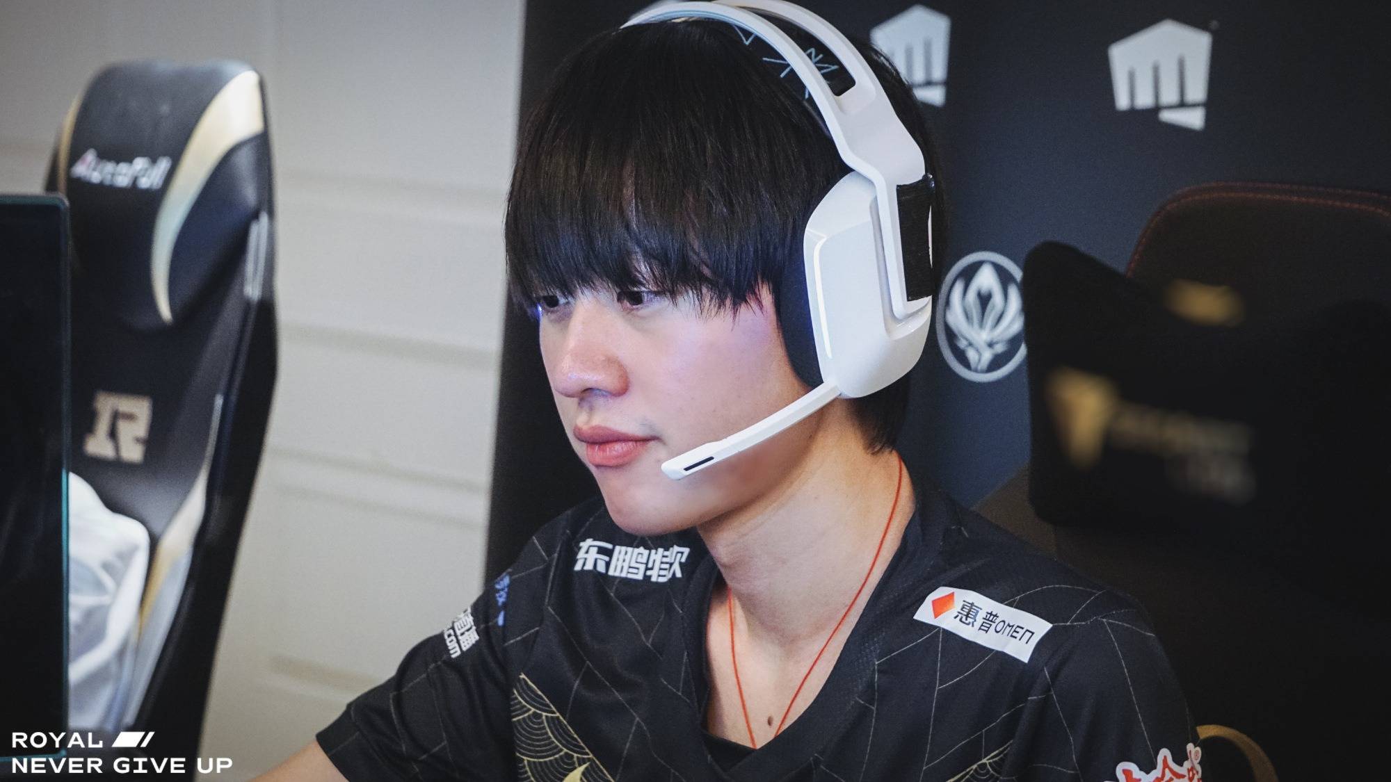 关于Rookie遭遇三连败,法国队教练面临压力!的信息 关于Rookie遭遇三连败,法国队教练面临压力!的信息